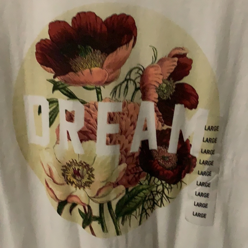 “dream” tee - Picture 2 of 3